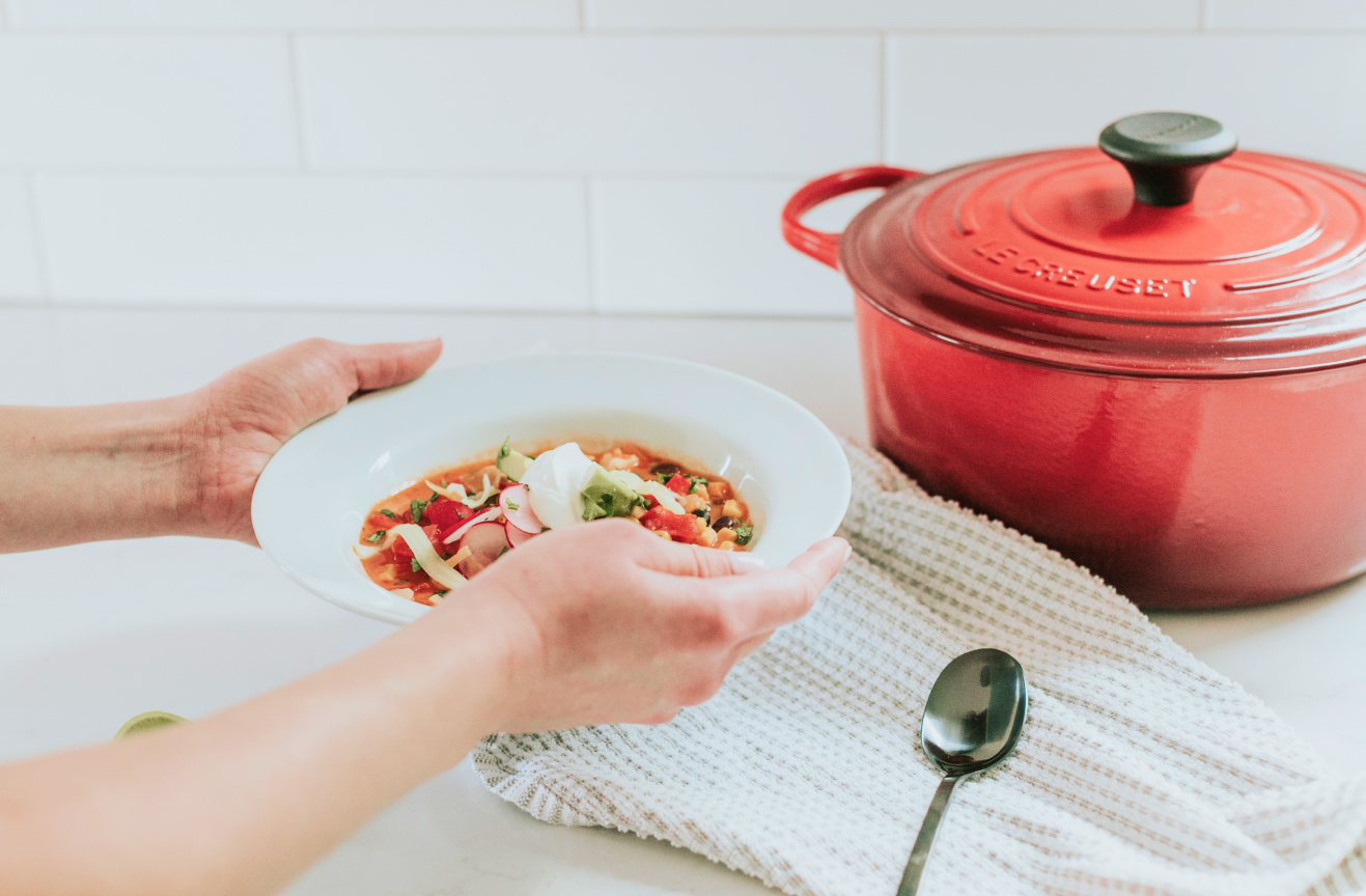 https://www.mealtrain.com/content/img/photo-bowl-and-casserole.jpg